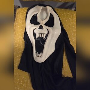 Rare Easter Unlimited (MK) Scream Vampire Mask Teeth Glow in Dark Skeleton Ghost